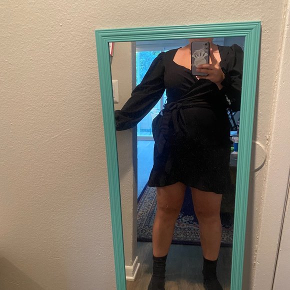 Missguided scuba crepe frill cuff wrap mini dress in black - Picture 5 of 6